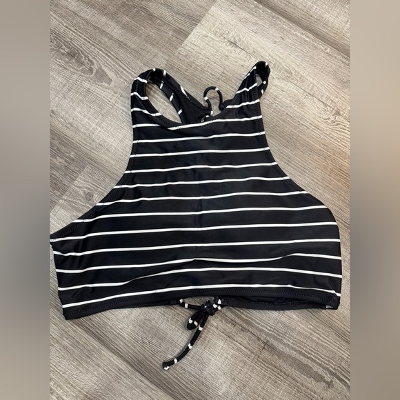 Old Navy Black and White Tie Front Crop Bikini Top - Picture 1 of 3